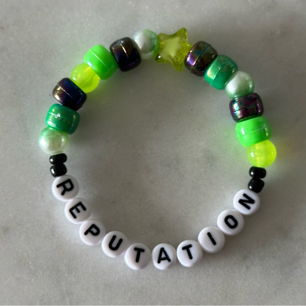 Taylor Swift Friendship Bracelet